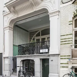spacious-belle-epoque-house-with-free-parking.ostend-hotel.net/