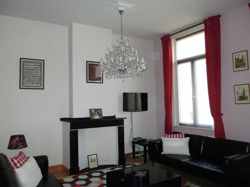 Apartments Suites In Антверпен 0*,